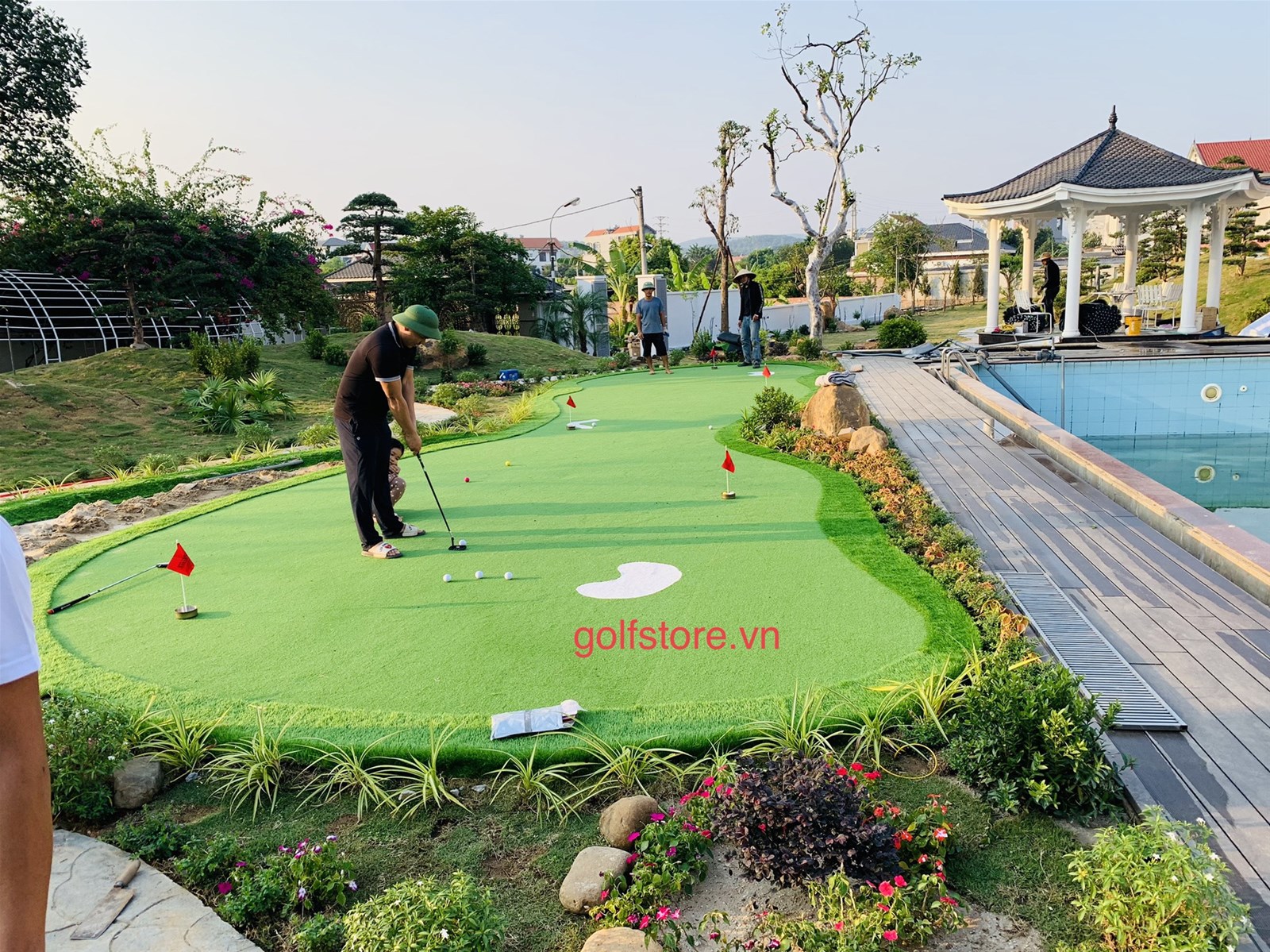 Hoàn thiện sân golf tại nhà diện tích 100m2 tại Chí Linh Hải Dương