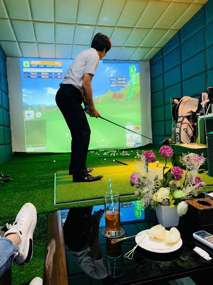 Đánh Golf Trong Nhà - Xu Hướng Luyện Tập Mới Cho Người Chơi Gôn