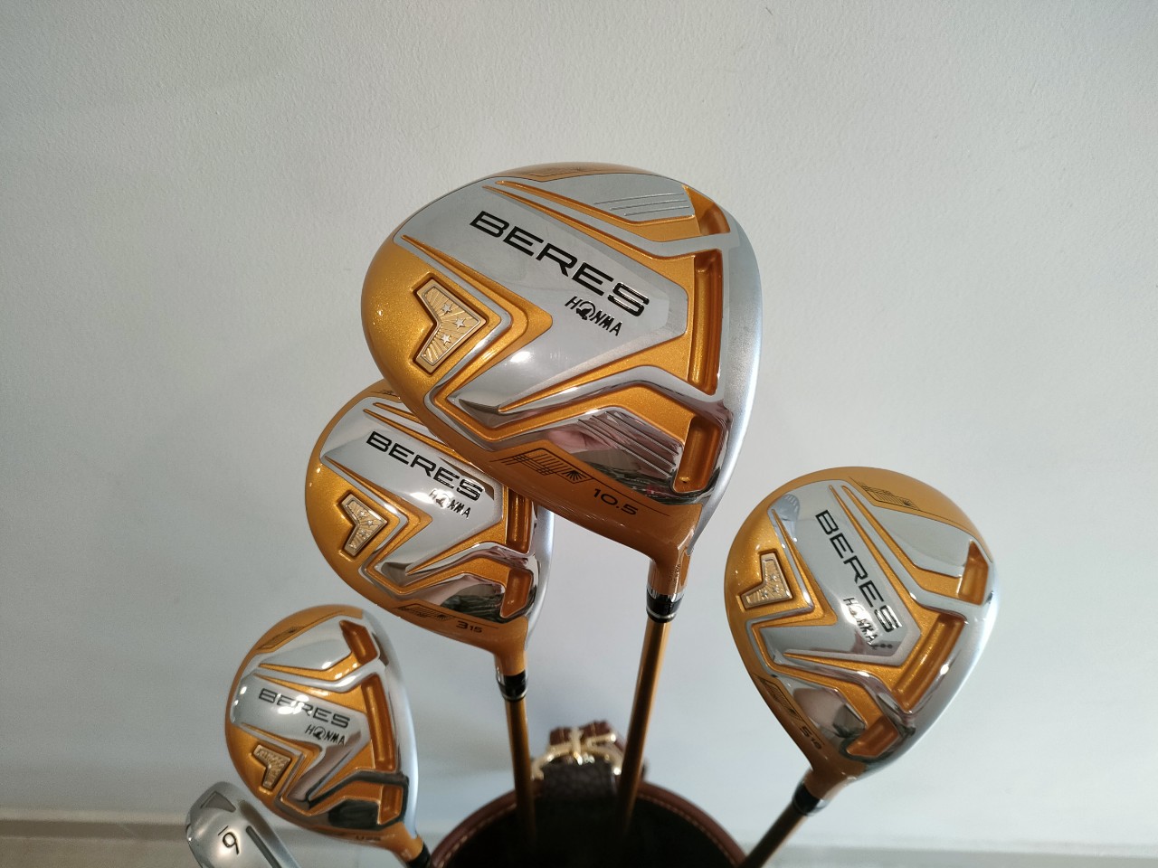 Full set HONMA AIZU lướt SR .( MỚI 98%).