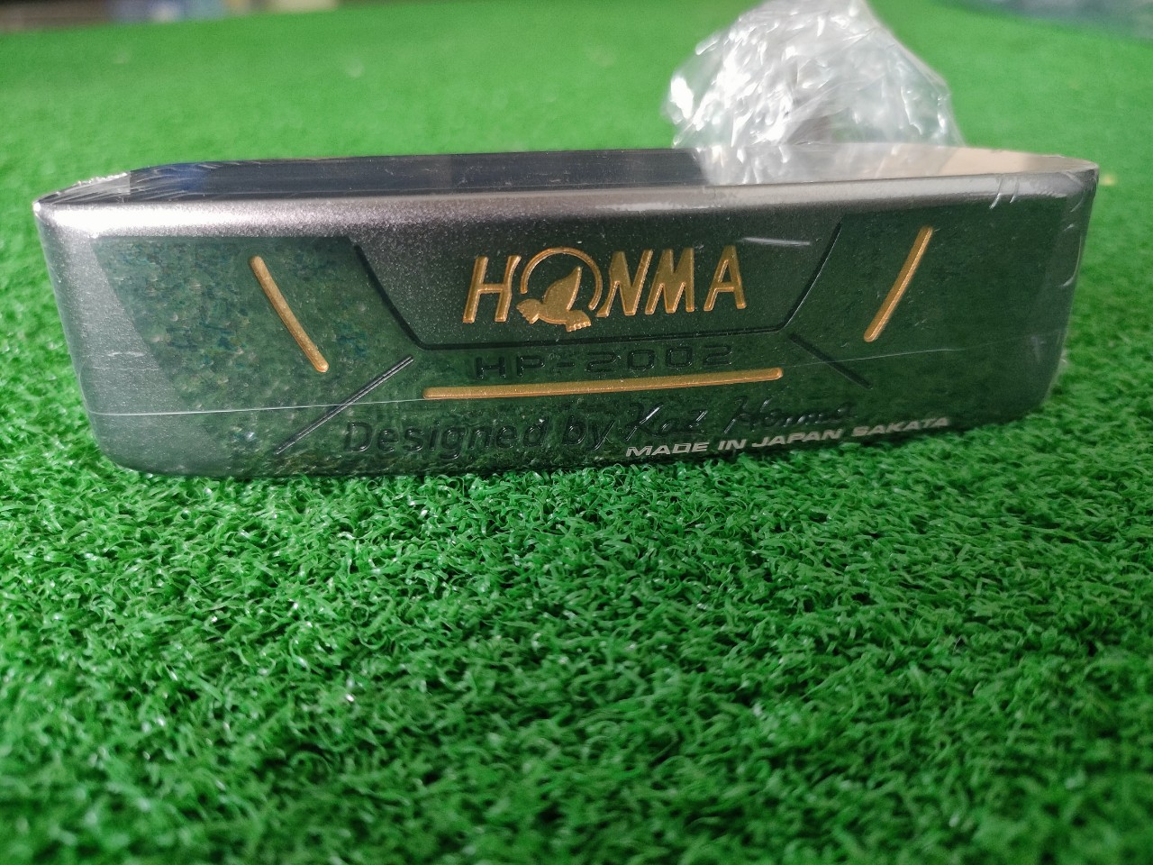 Putter Honma HP 2001.