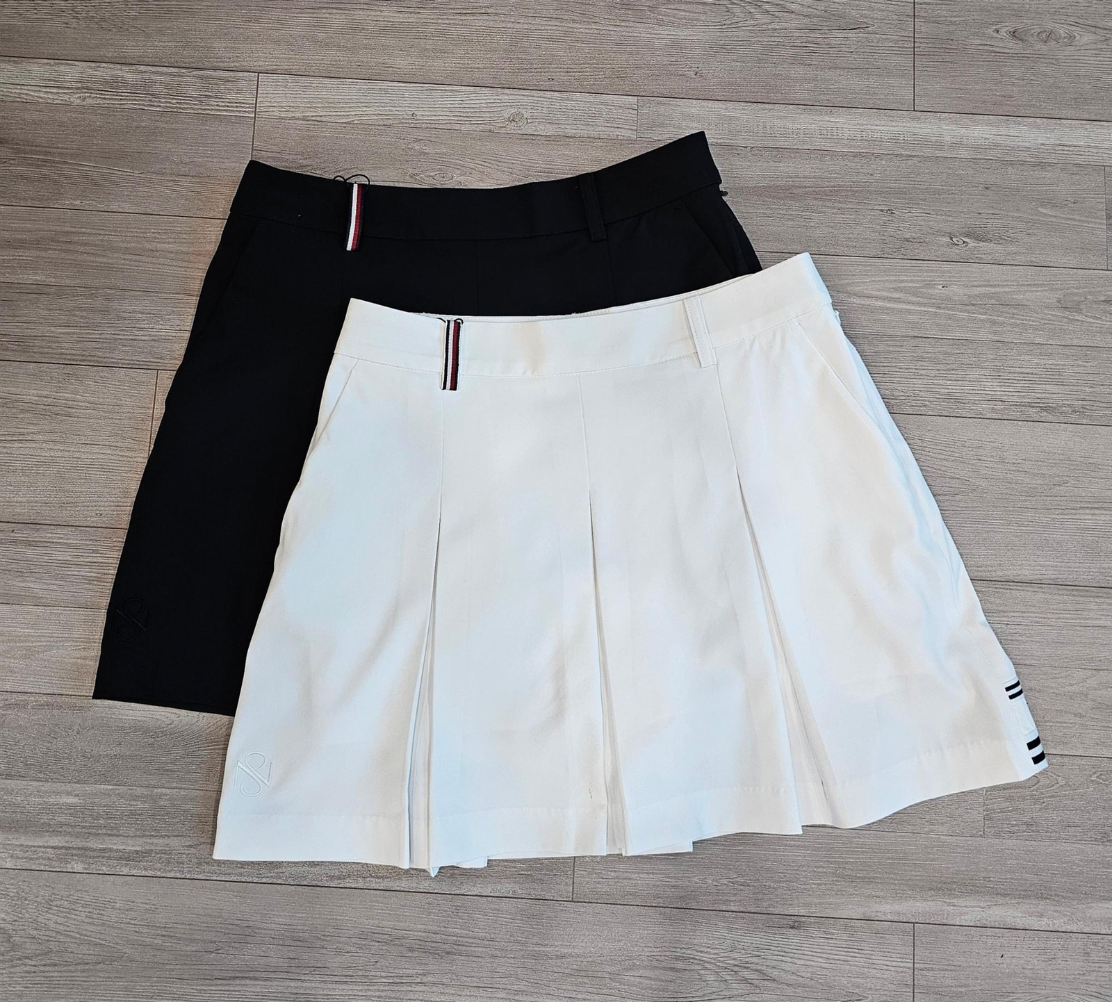 VÁY GOLF MỚI NORESSY